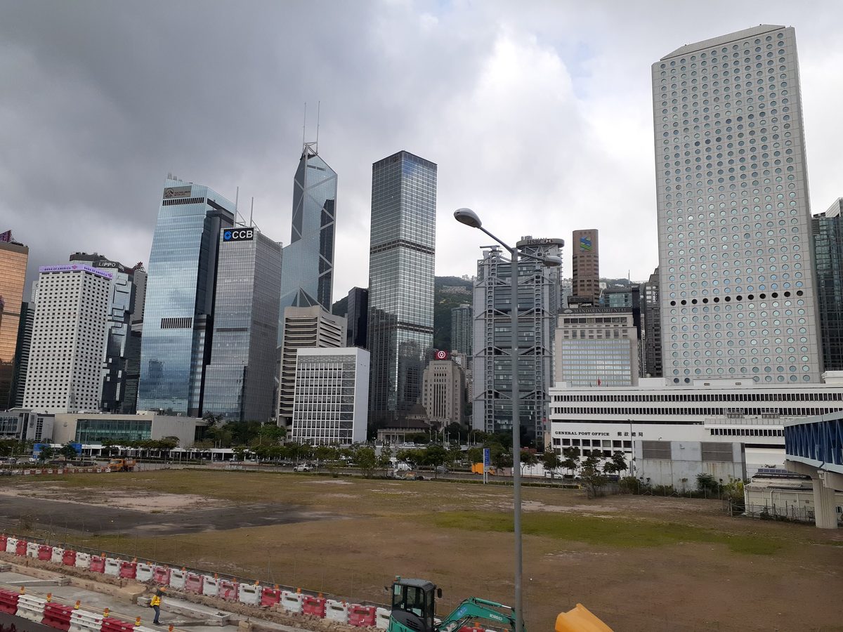 恒指低開164點，金價挫累老舖黃金紫金跌近5%