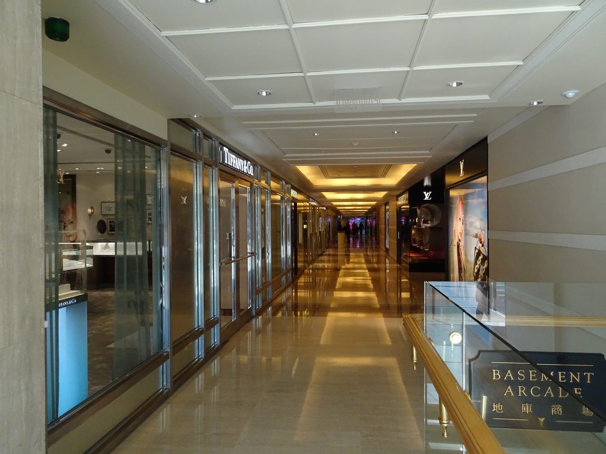 銀河通用機器人零售店在港啟動，首批三家落地啟德